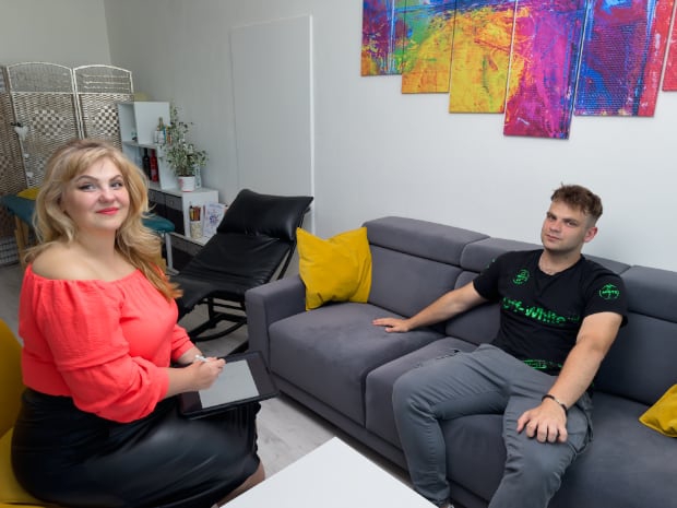 image title PhDr. Eva Fabian s klientom počas mentoringu